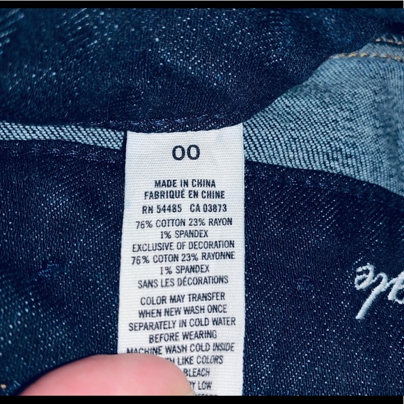 American Eagle Jean Short’s, Cutoff’s, Size 00 🌼 - Picture 9 of 9